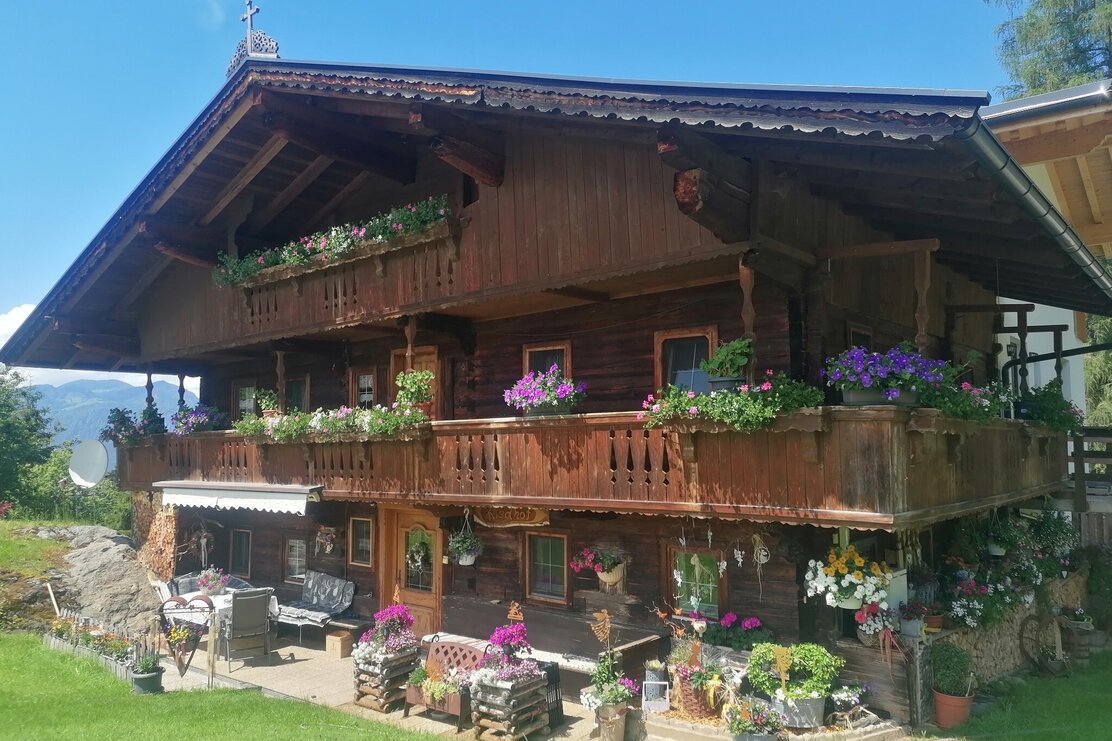 Wildschönau Tourismus Balkonblumen Niederau Gewi.jpg | © GW