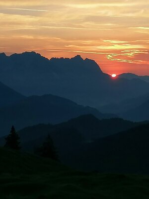 Sonnenaufgang Wanderprogramm Wildschönau FG R. Schoner (260).jpg