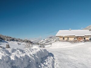 Schönangeralm Winter Außen